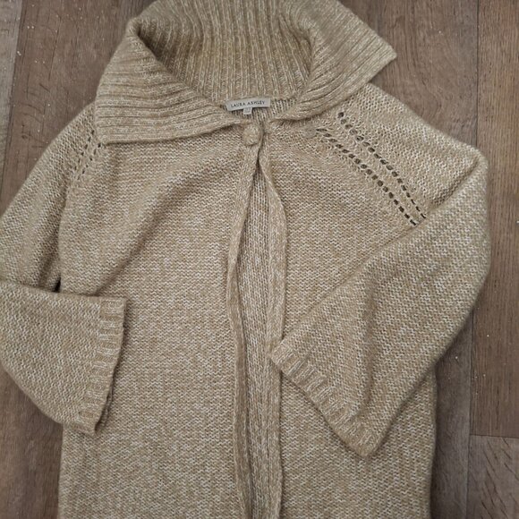 Laura Ashley Womens Open Front Beige Cardigan Sweater With Button Detail US6 - Picture 5 of 7